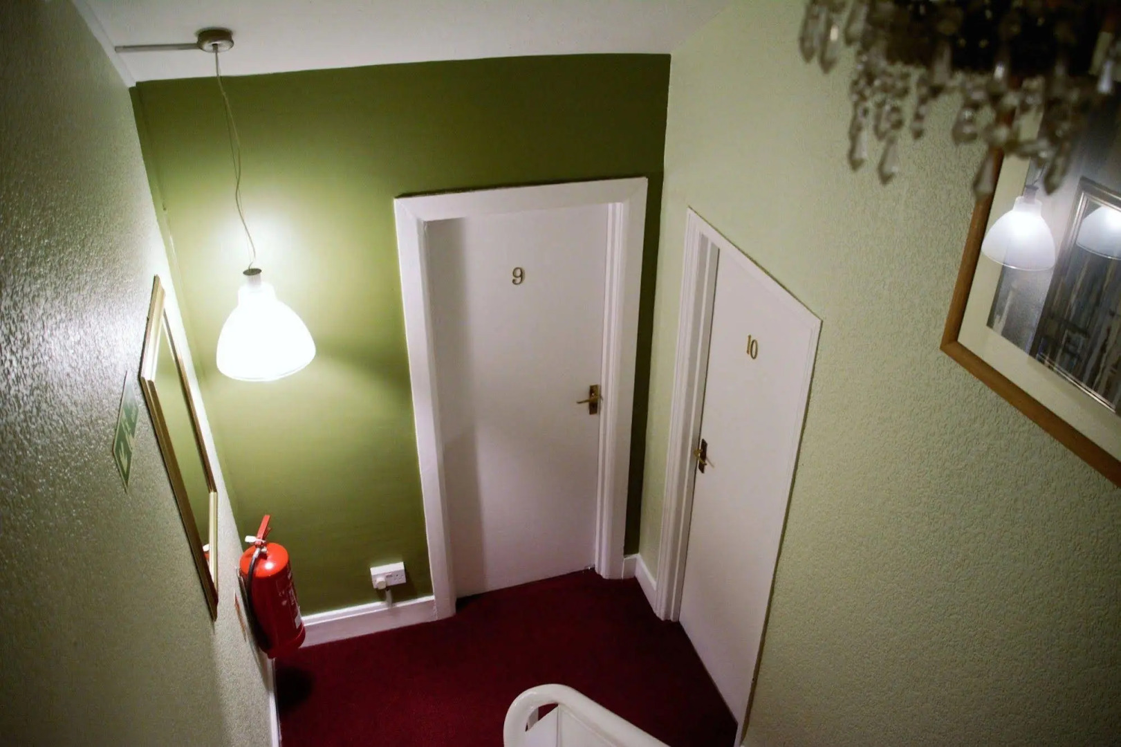 Crown Lodge Guest House