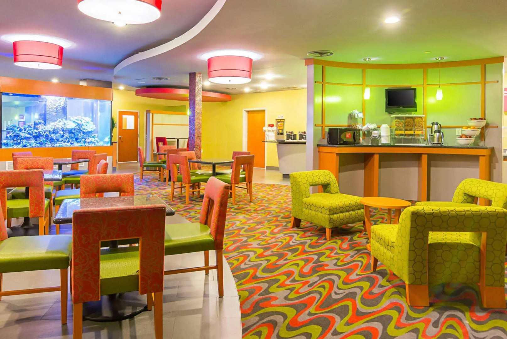 Comfort Suites At Virginia Center Commons