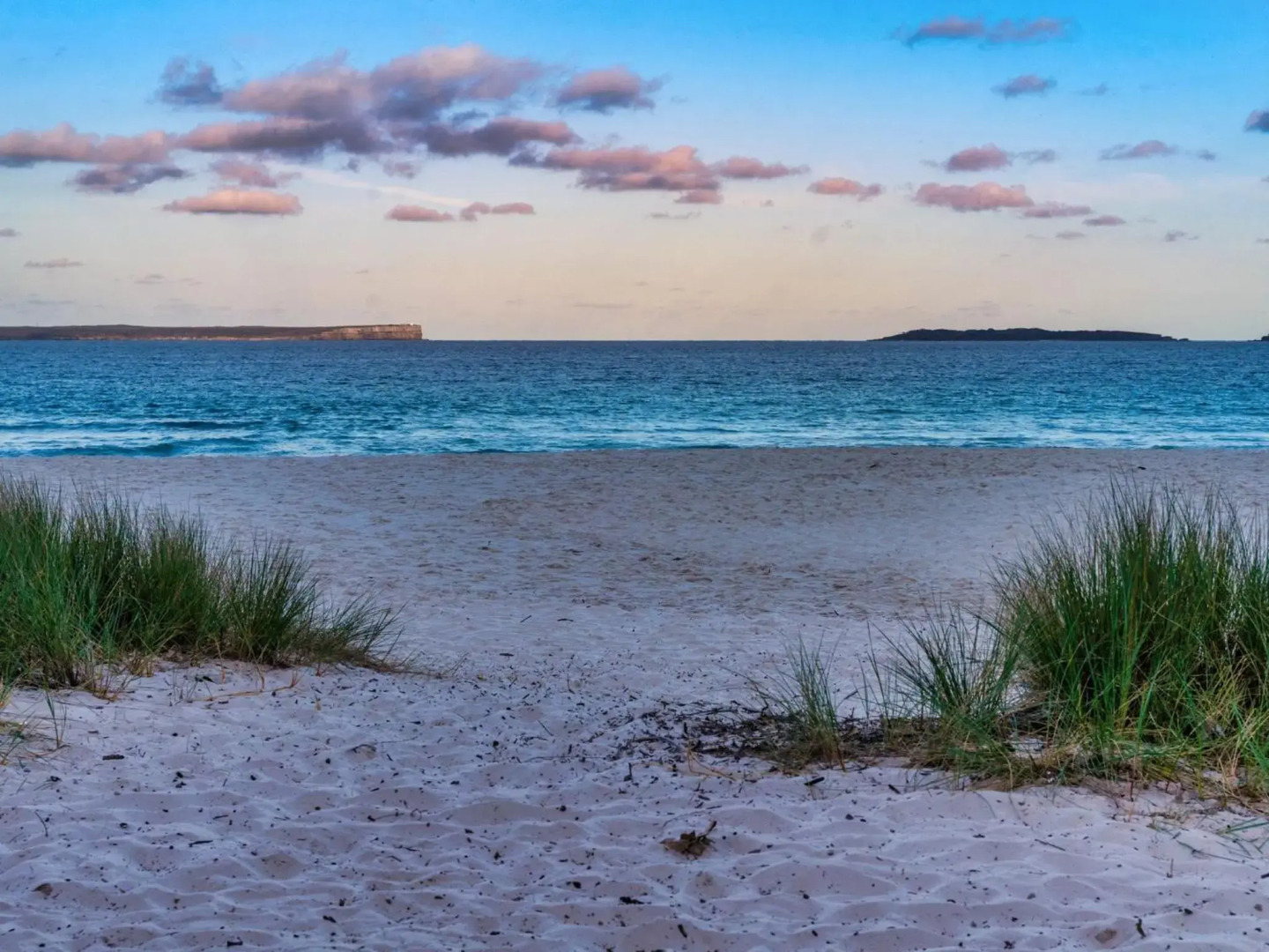 Akora at Hyams 4pm Check Out Sundays