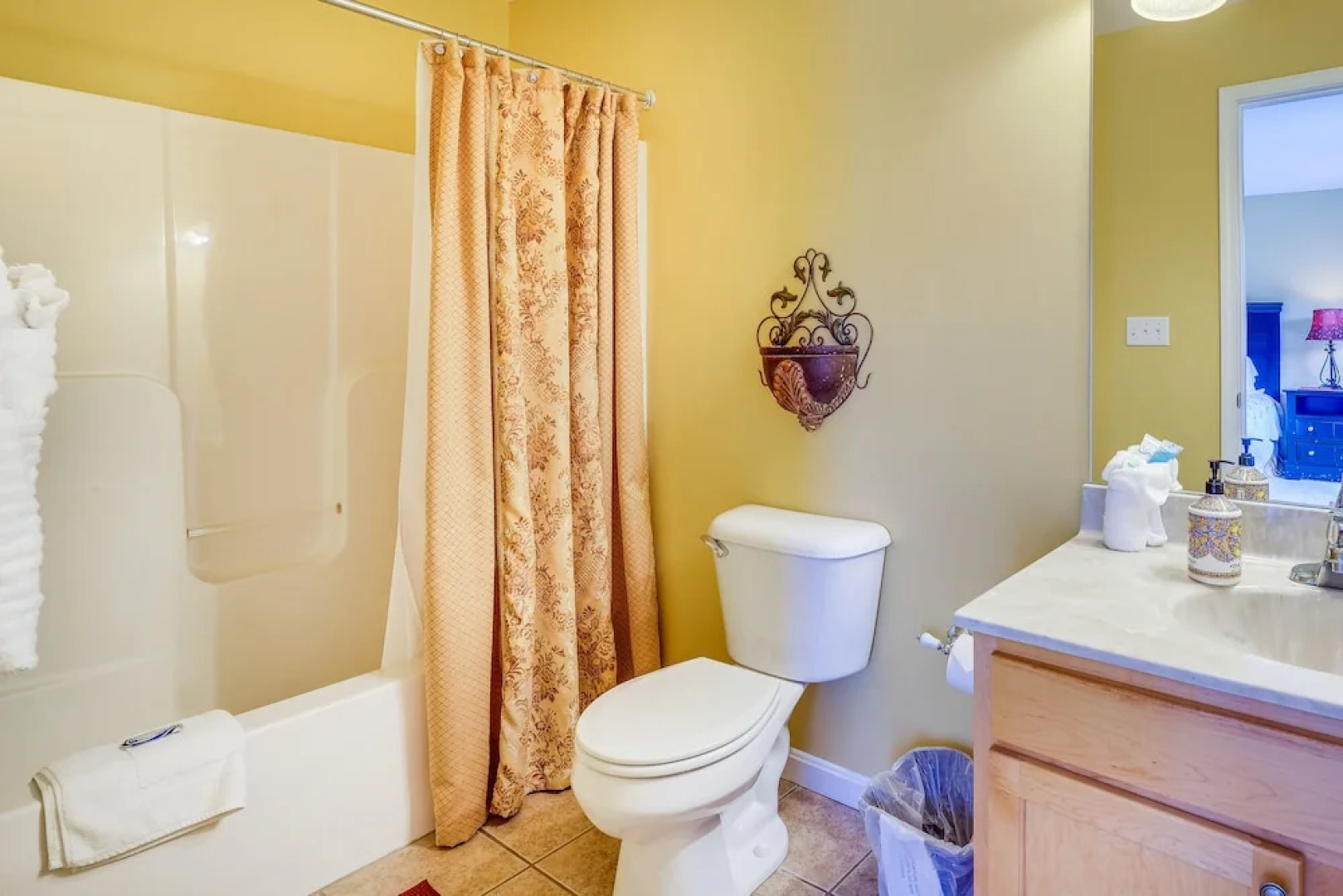 Lake-view Kentucky Getaway w/ Resort Amenities!