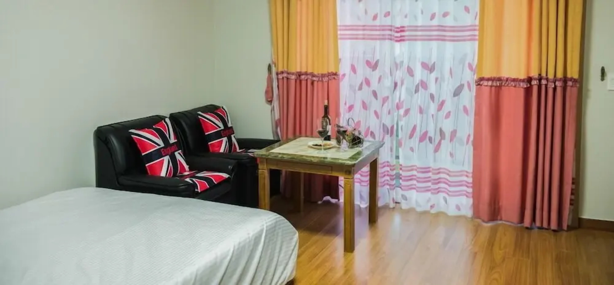 Heidi Pension G House