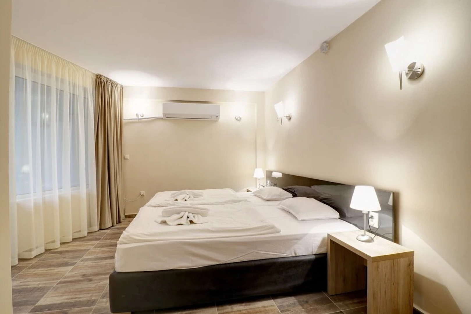 Jupiter Family hotel