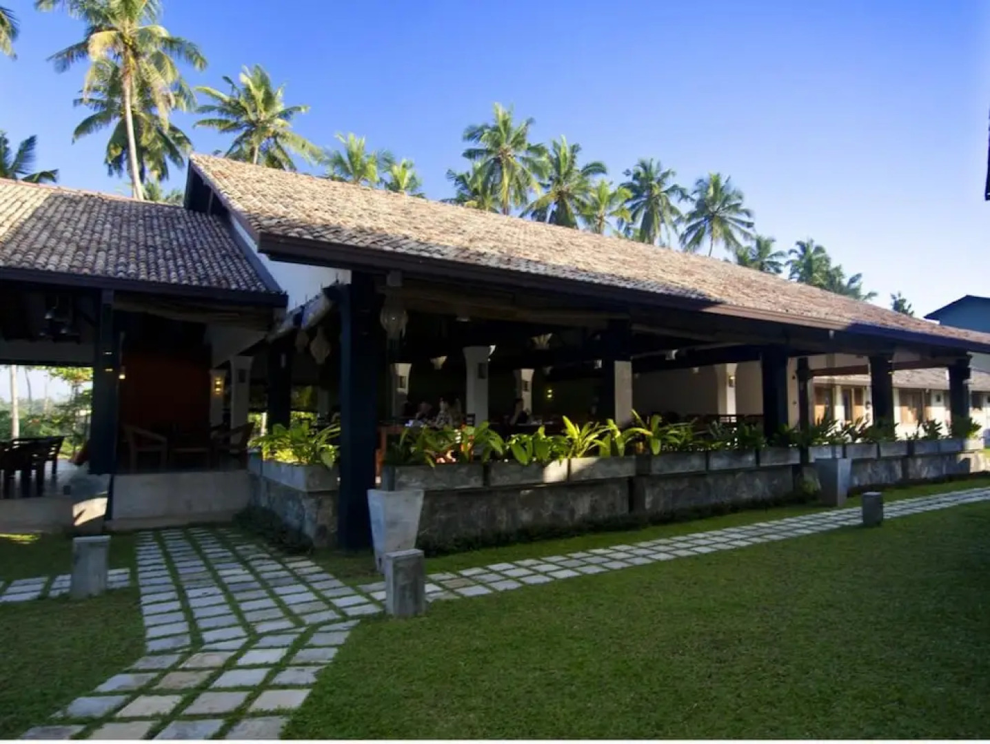 Kamili Beach Villa