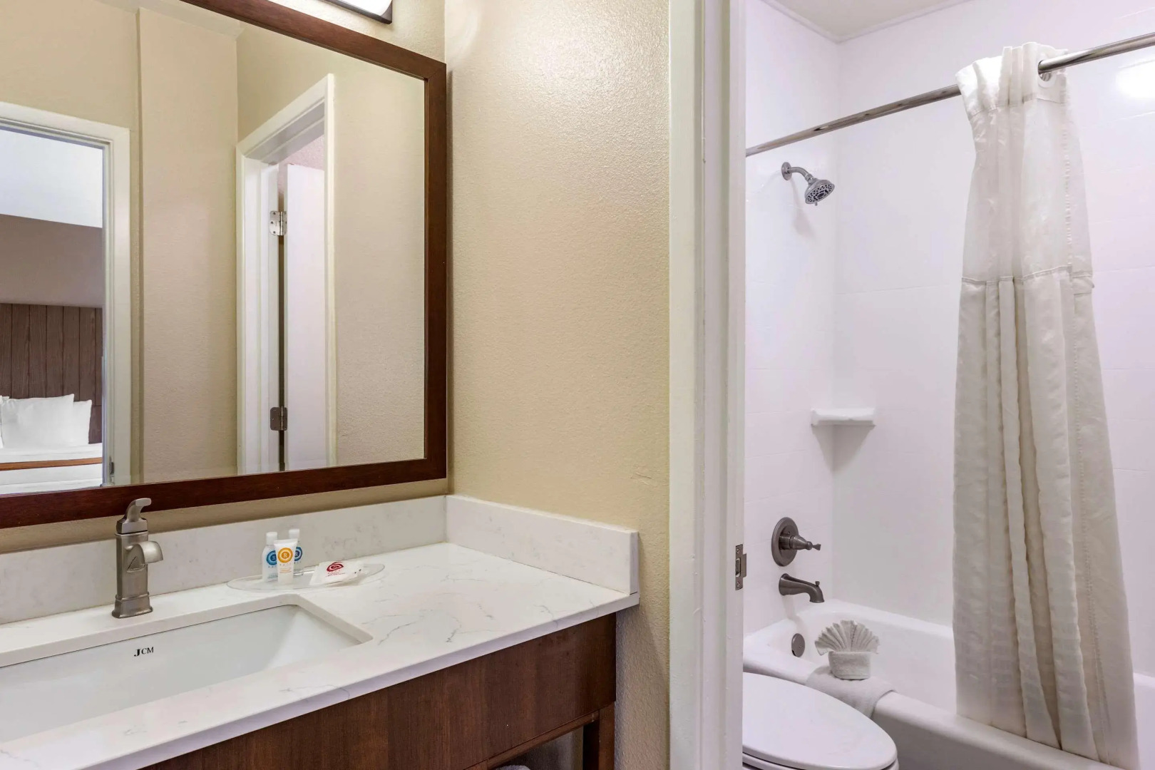 Comfort Suites Tucson near Sabino Canyon