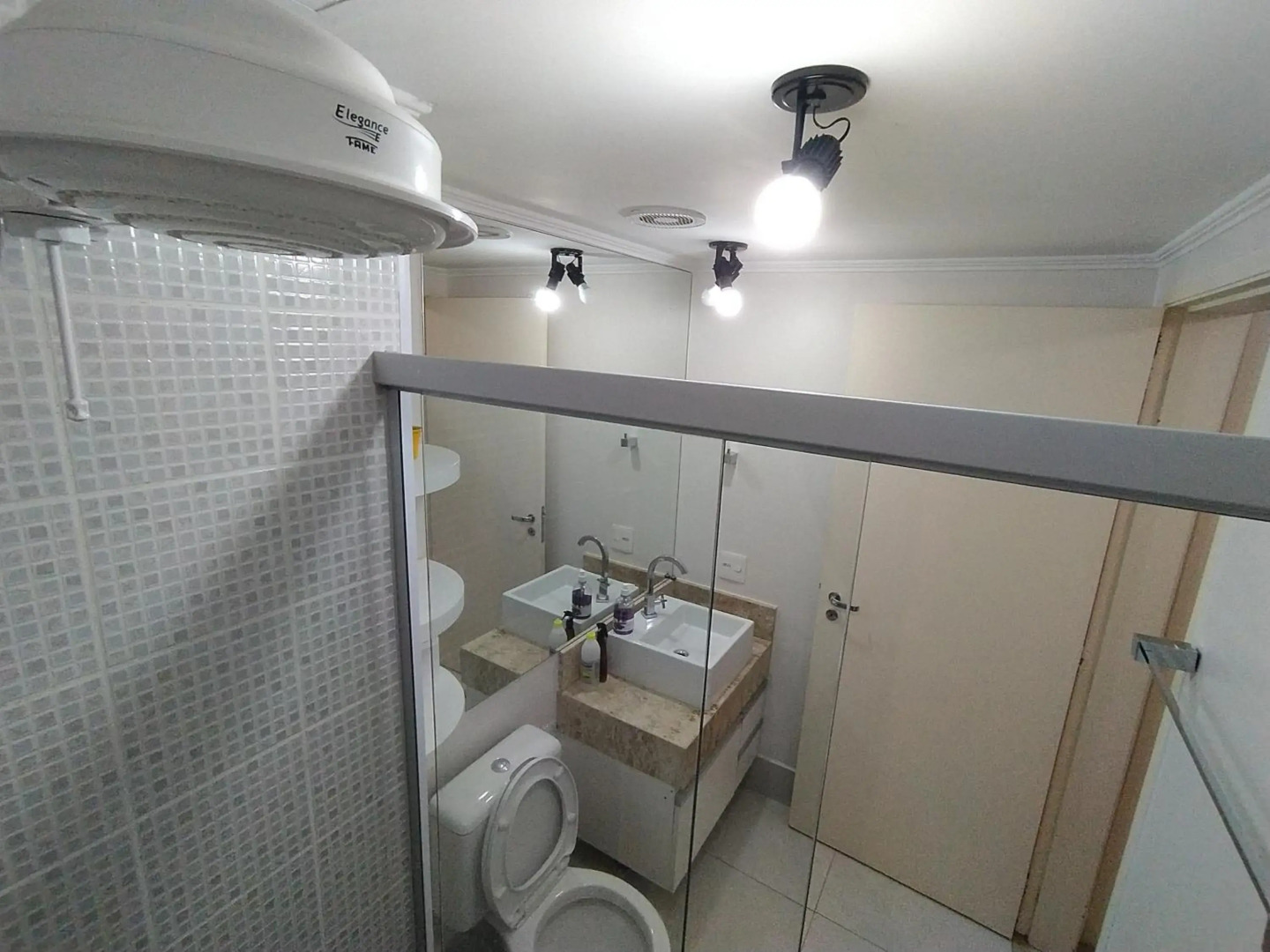 2 Quartos com Piscina Aquecida Melhor Bairro Brasília