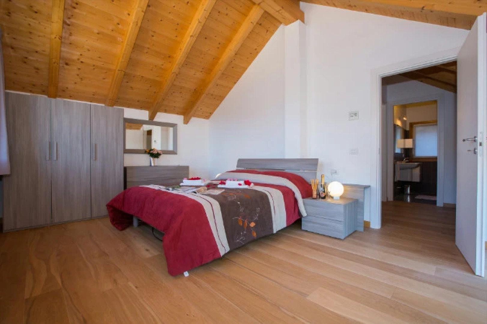 Paradiso del Lago T4