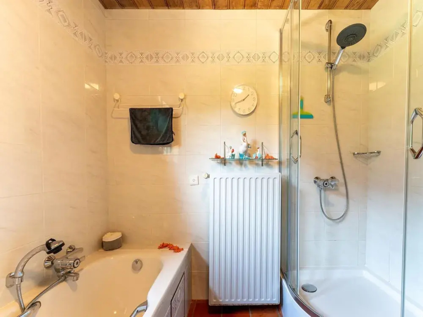 Restful Holiday Home in Koksijde With Hot Tub and Sauna