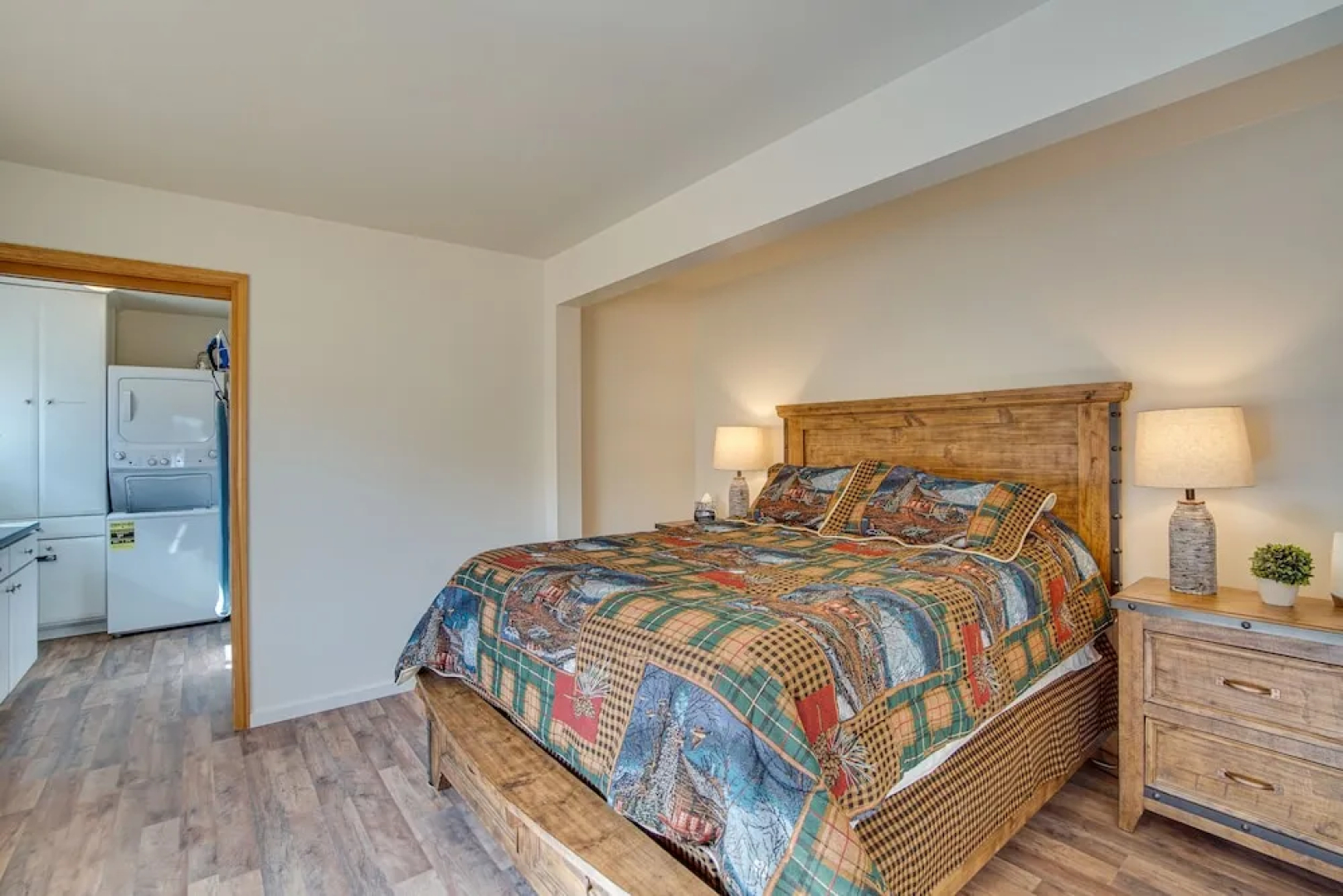 Charming Cle Elum Home w/ Patio: 5 Mi to Dtwn!