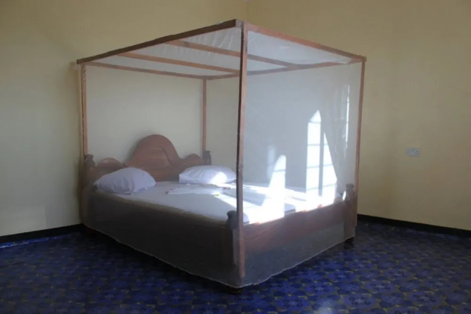 Mfumbwi Backpacker Lodge