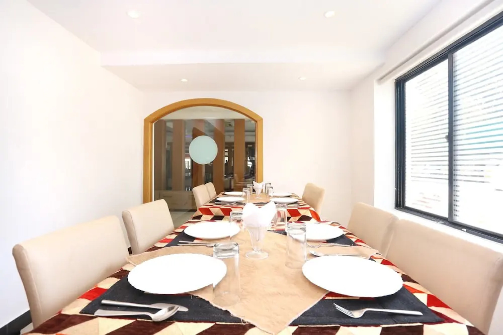 Capital O 19742 Hotel Dona Castle