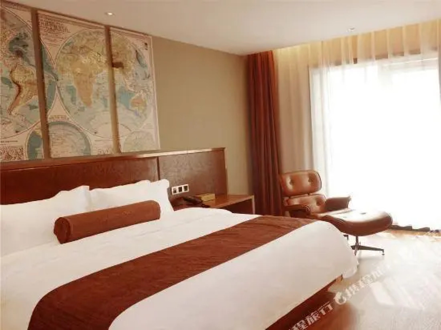 James Joyce Coffetel Xinyang Xixian Longhu Huayi