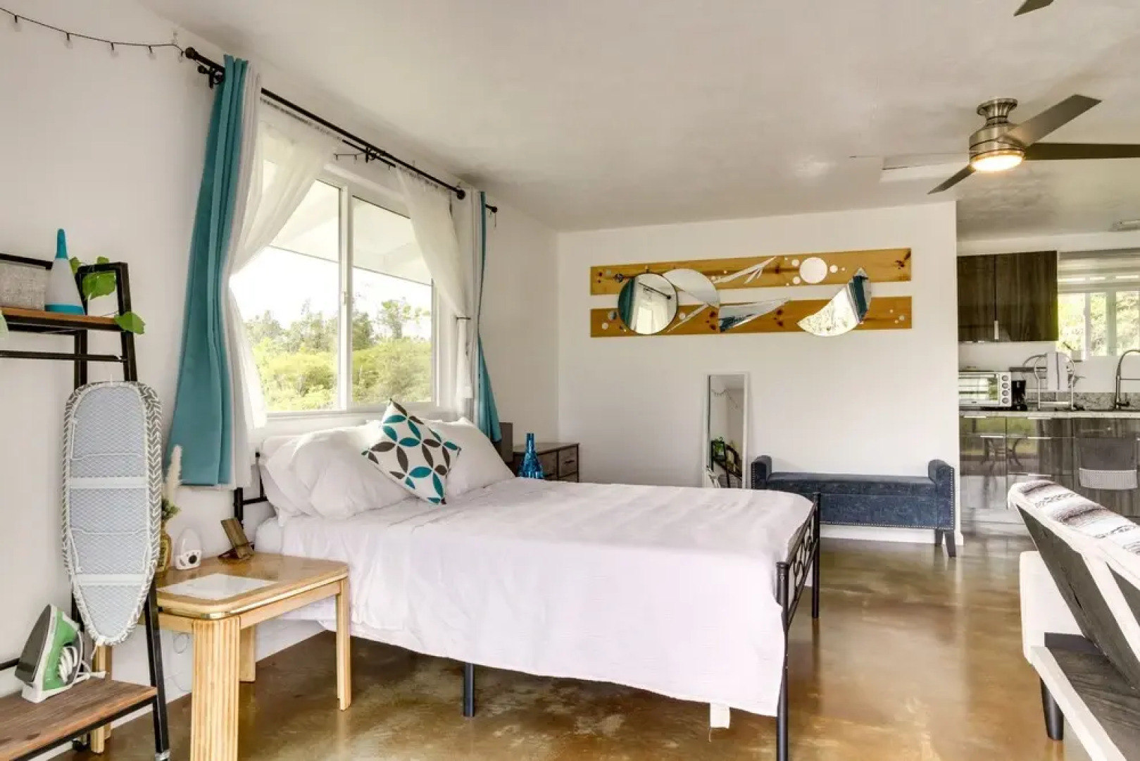Cozy Keaau Vacation Rental - 1 Mi to Ocean!