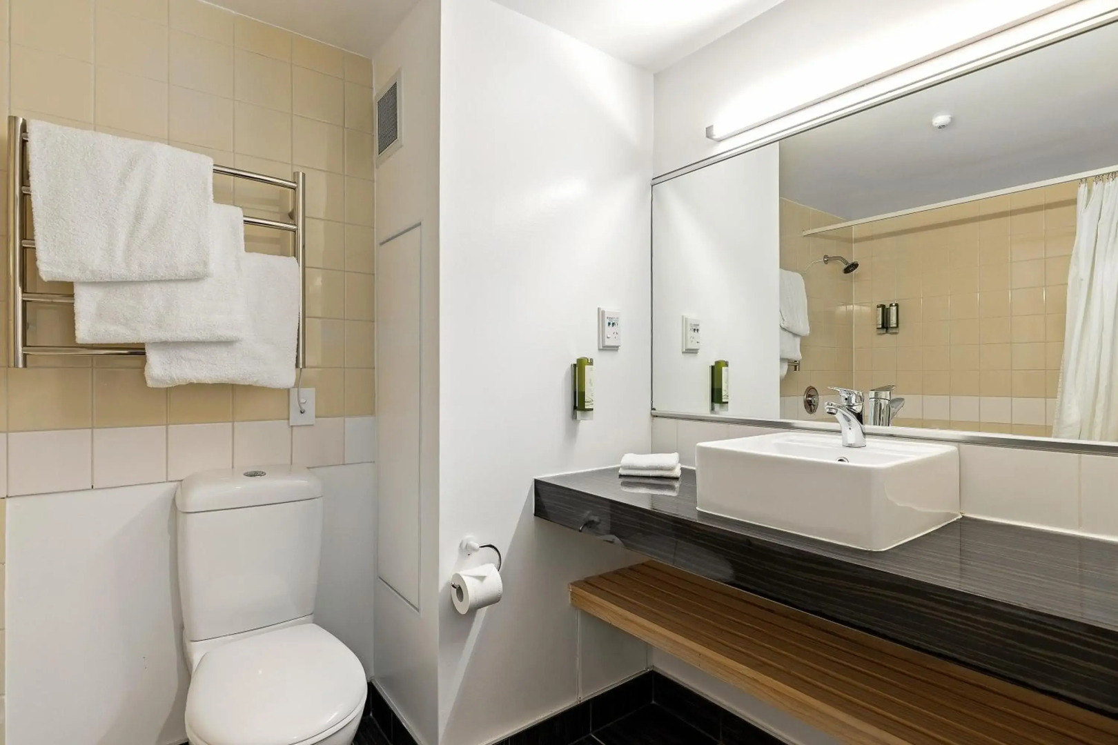 Hotel Elms Christchurch, an Ascend Collection Hotel