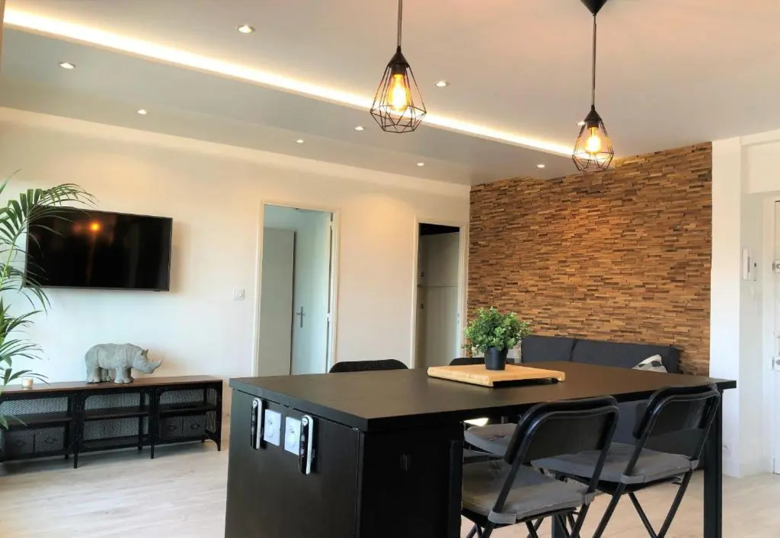 Confort et Décoration Soignée à Carqueiranne