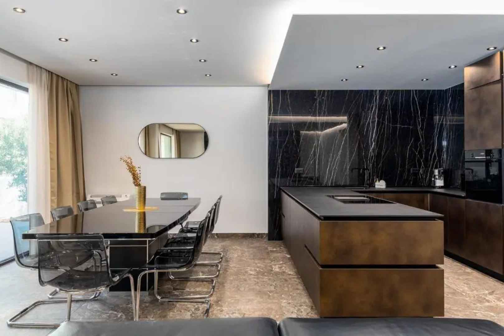 NEW! Villa Lady Maris with heated private pool, 5 en-suite bedrooms, 70m from beach