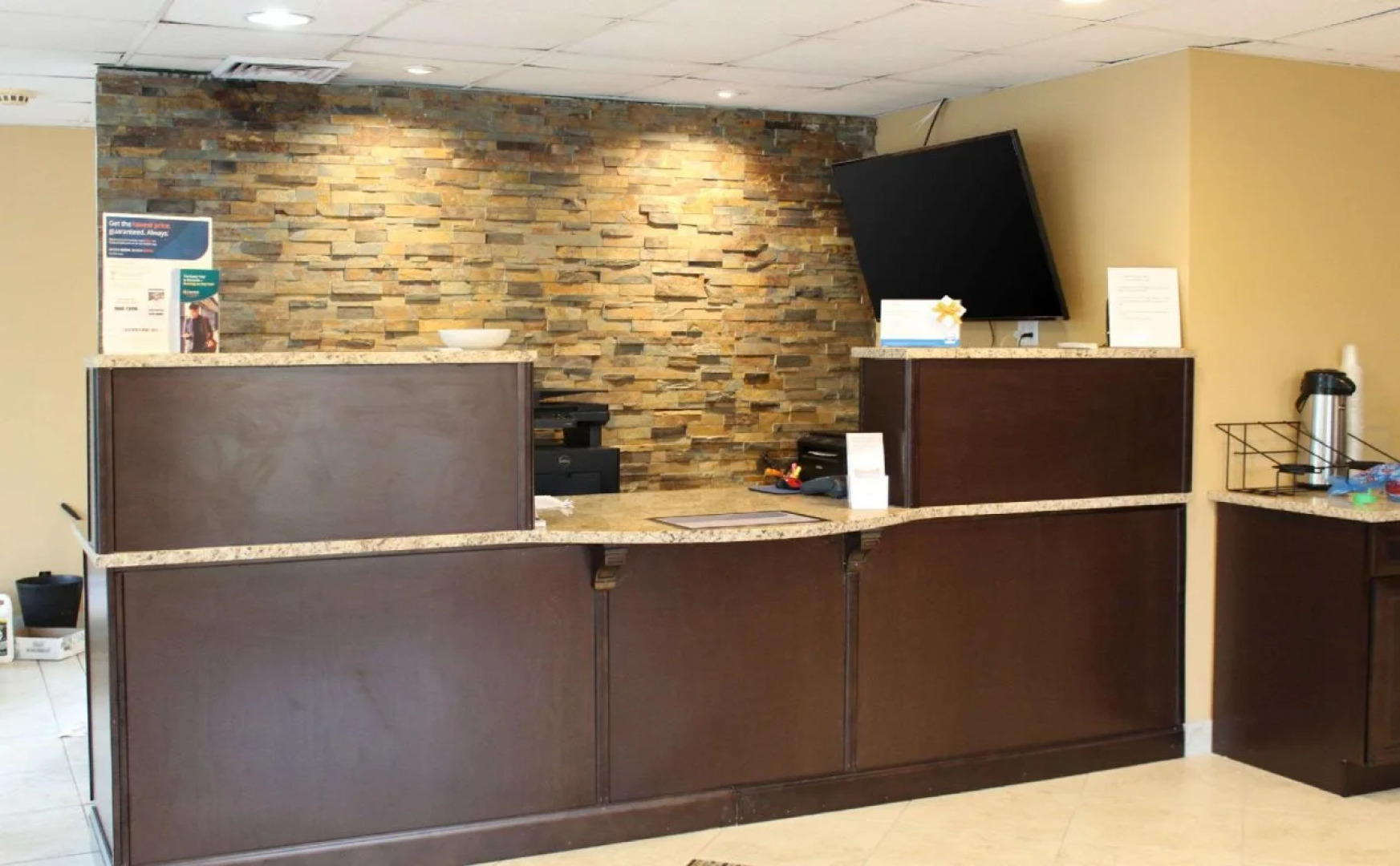 Clarion Inn & Suites Stroudsburg - Poconos