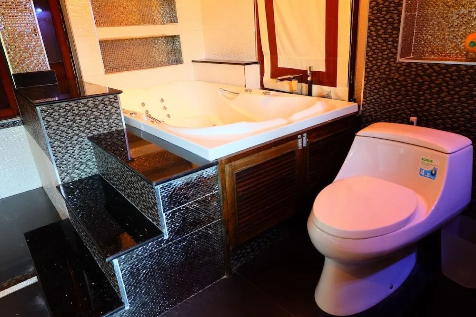 Tree Home Plus Home Stay