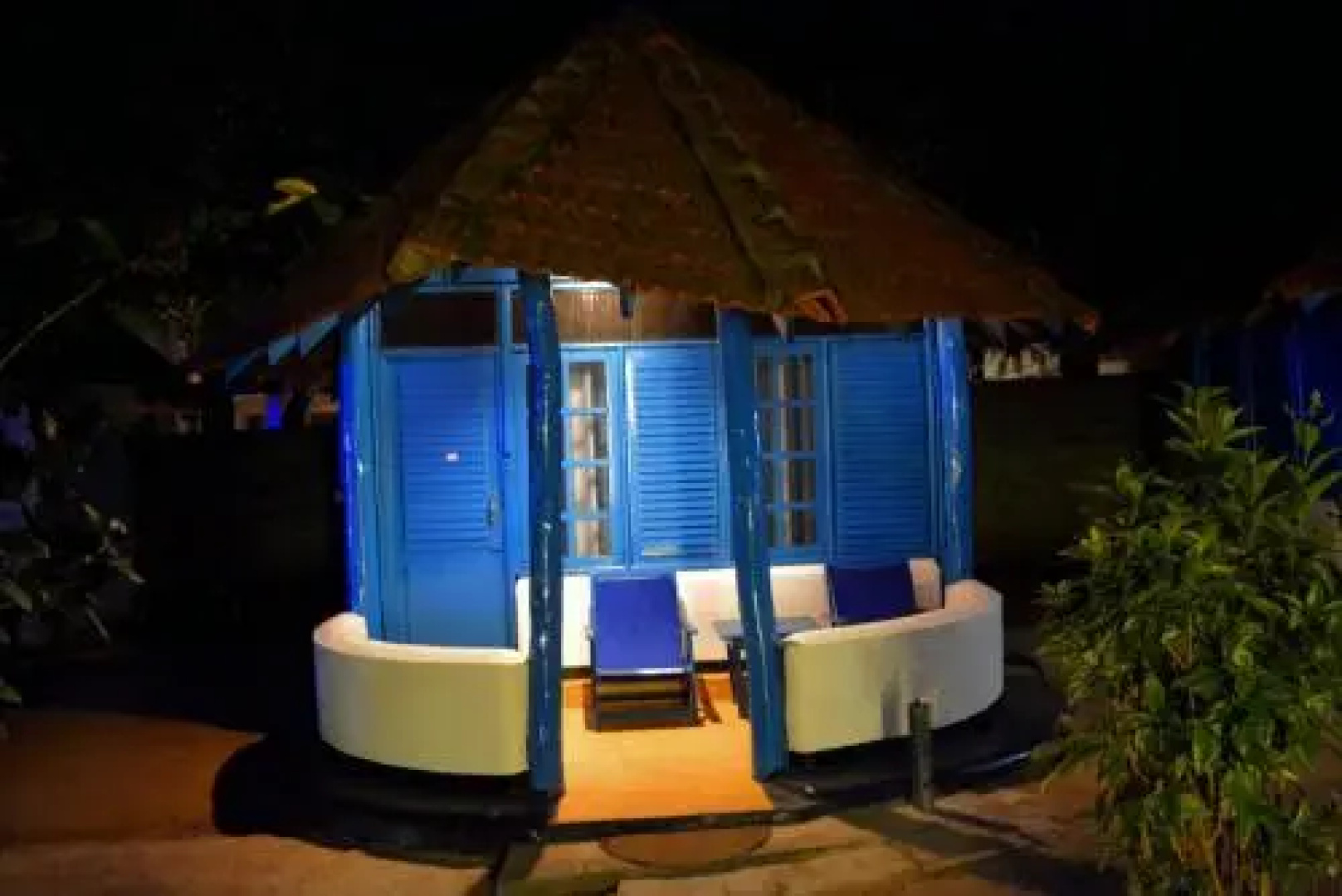 Tsunami Beach Hotel
