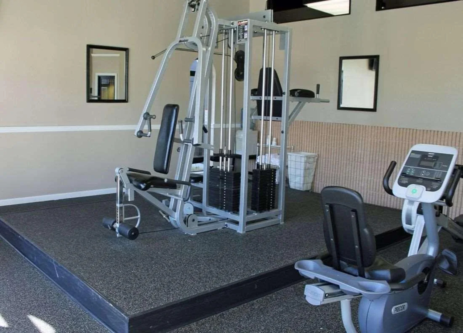 Cottonwood Suites Savannah Hotel & Conference Center