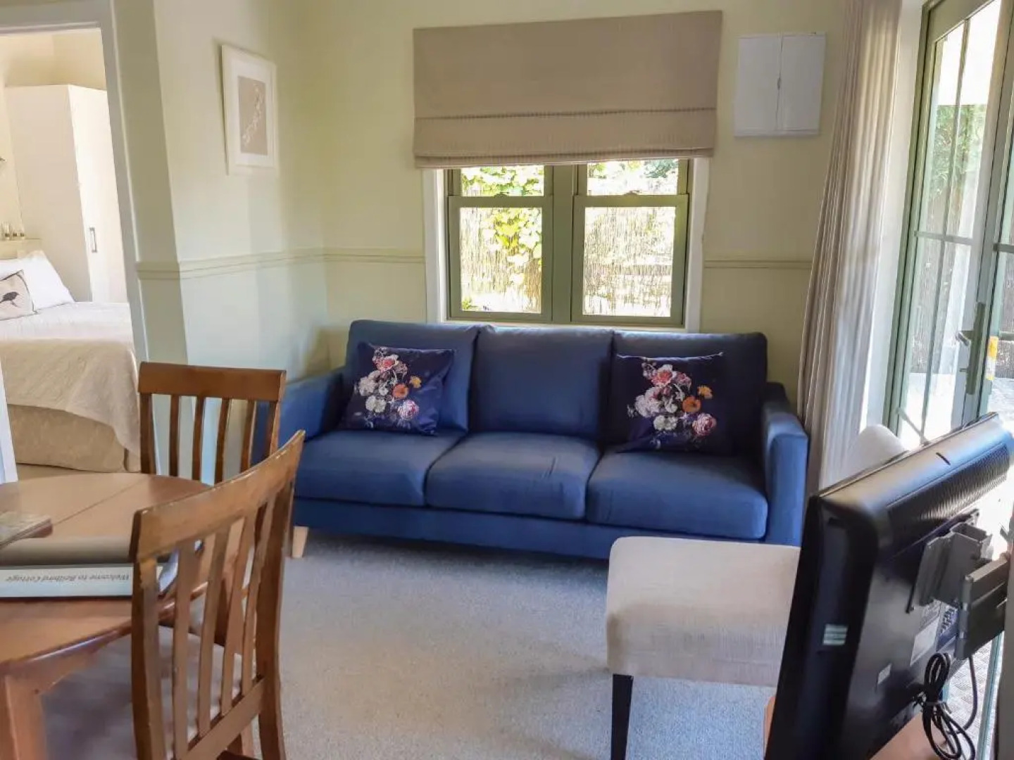 Clive Colonial Cottages