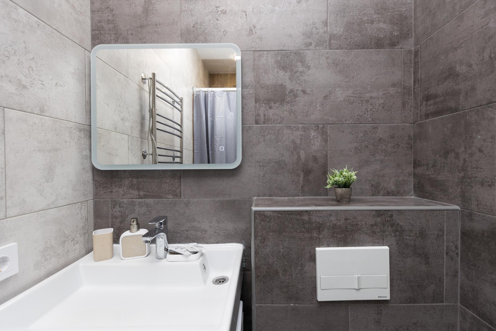 MOKO Apartments (МОКО Апартментс) на проспекте Новоясеневский