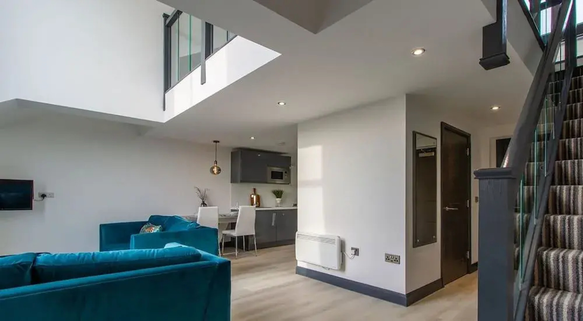 The Residence Coventry by Paymán Club