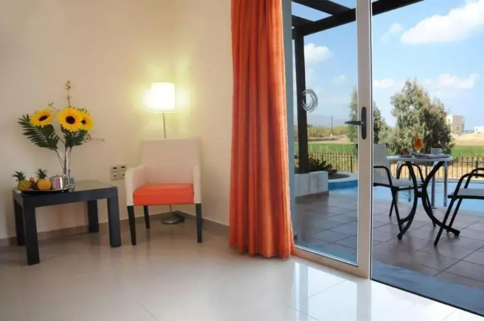 Chrispy World - Chrispy Deluxe Wing