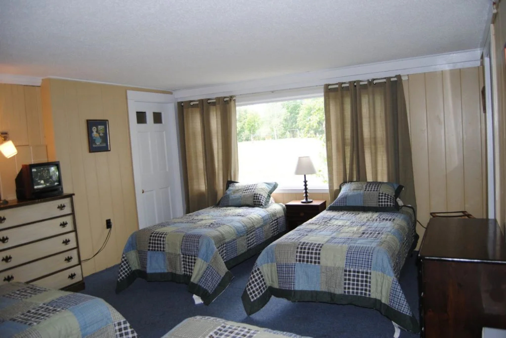 Sky Valley Motel & Cottages