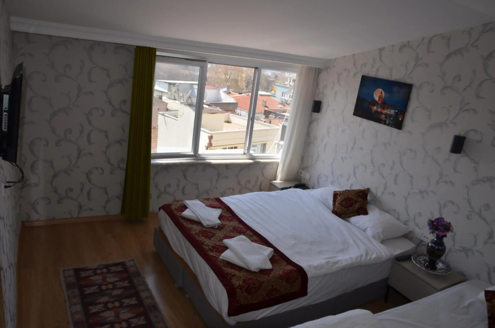 The Lola Hotel