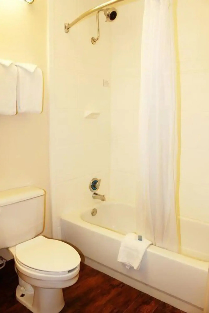 Texas Inn & Suites Raymondville