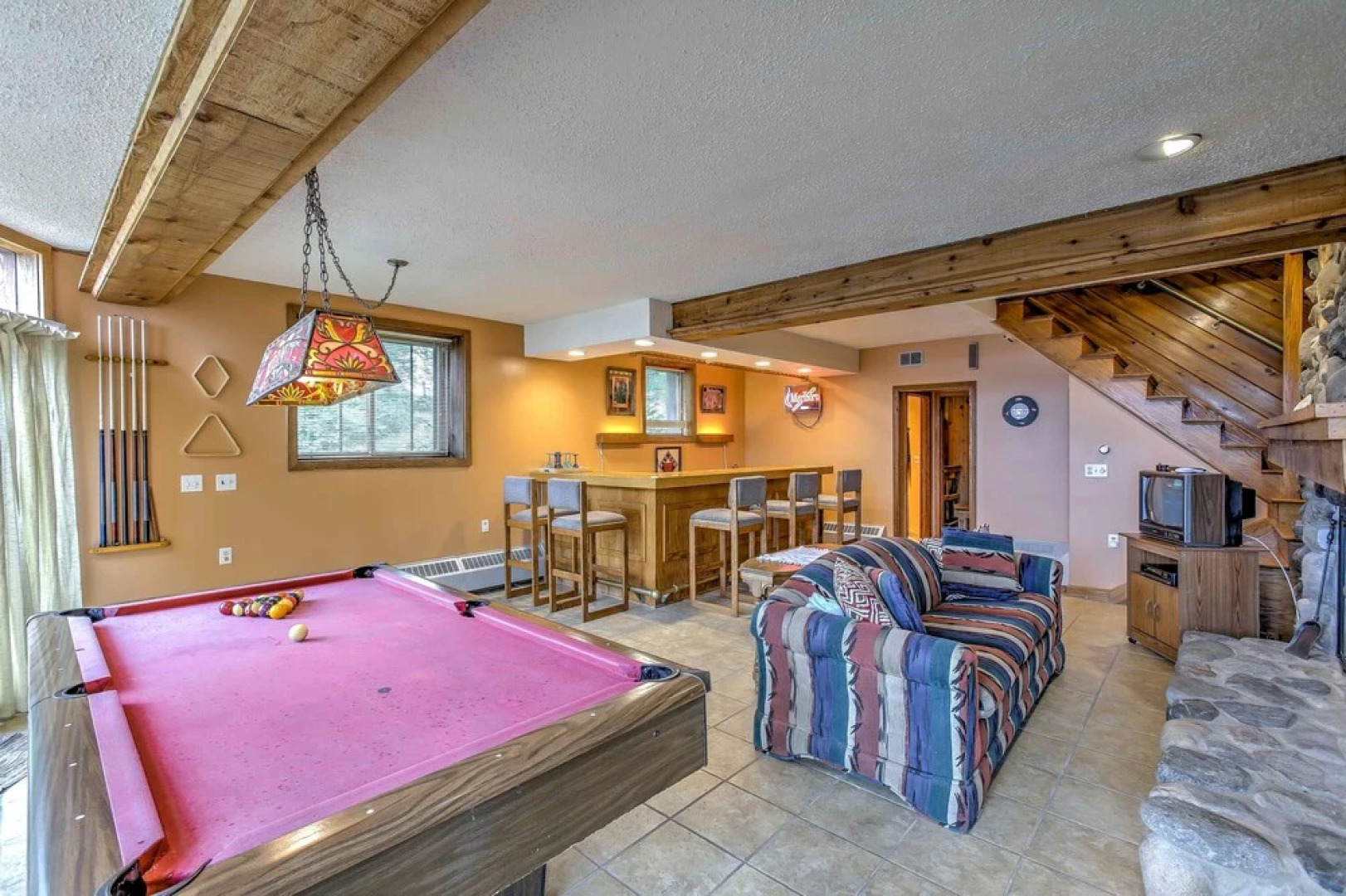 438midsu 4 Bedroom Home