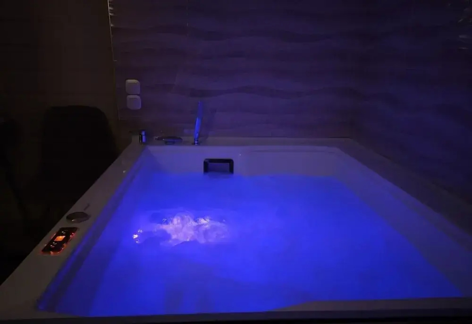 OLYMPUS VIEW Rooms Sauna & Spa