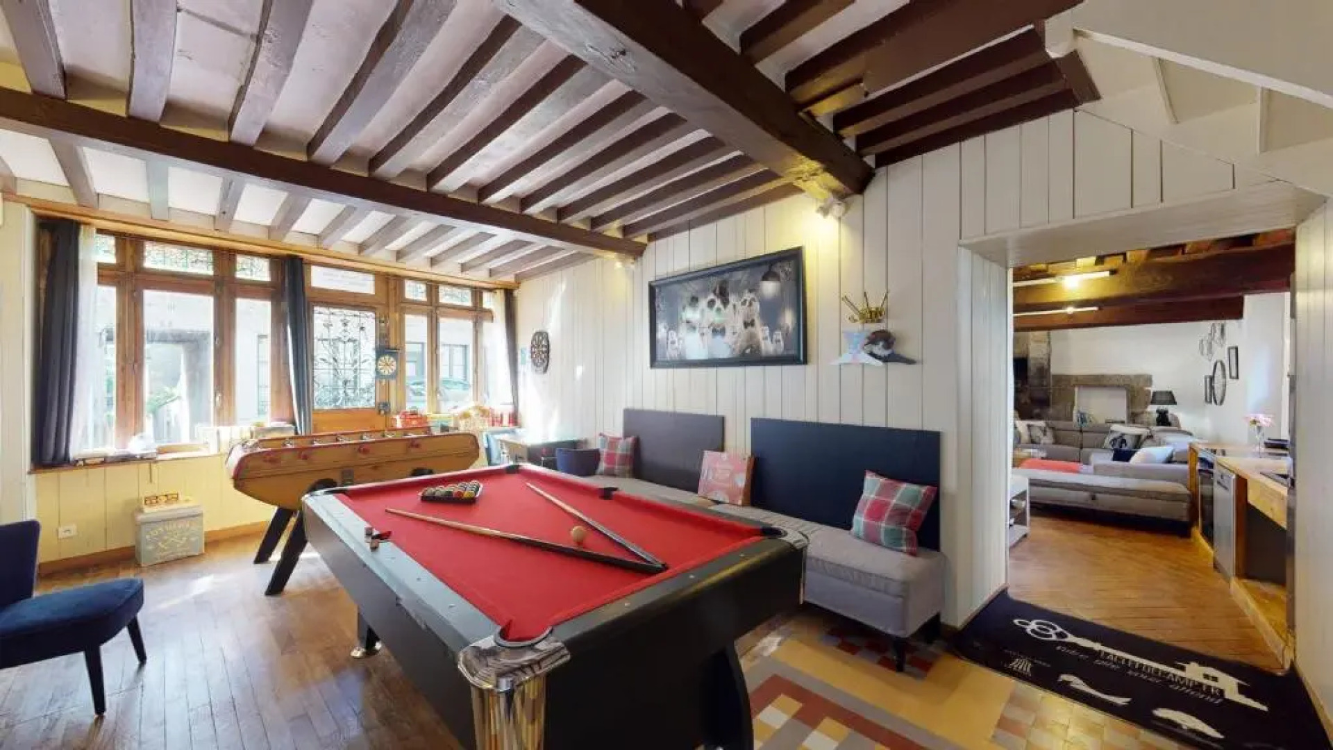 La Villa et Cours du Paradis gîte 4 étoiles, Billard BabyFoot, société La Clef Decamp