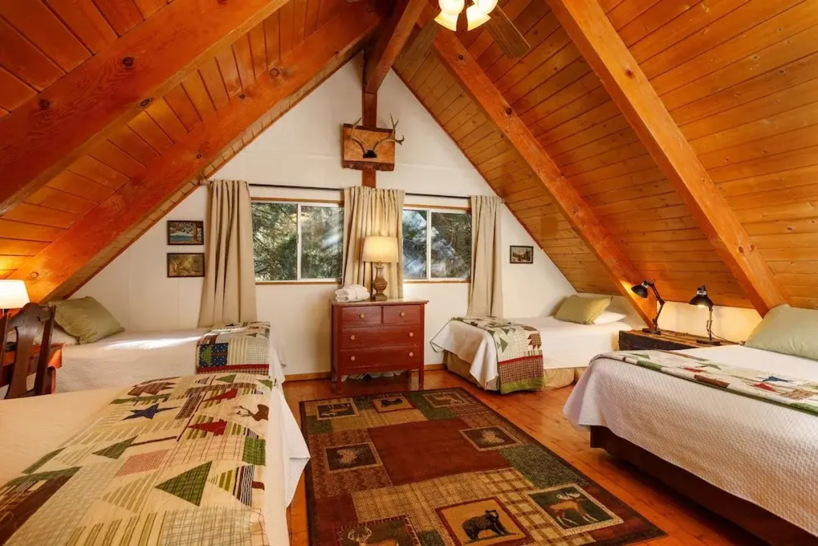 Arrowhead Pine Rose Cabins