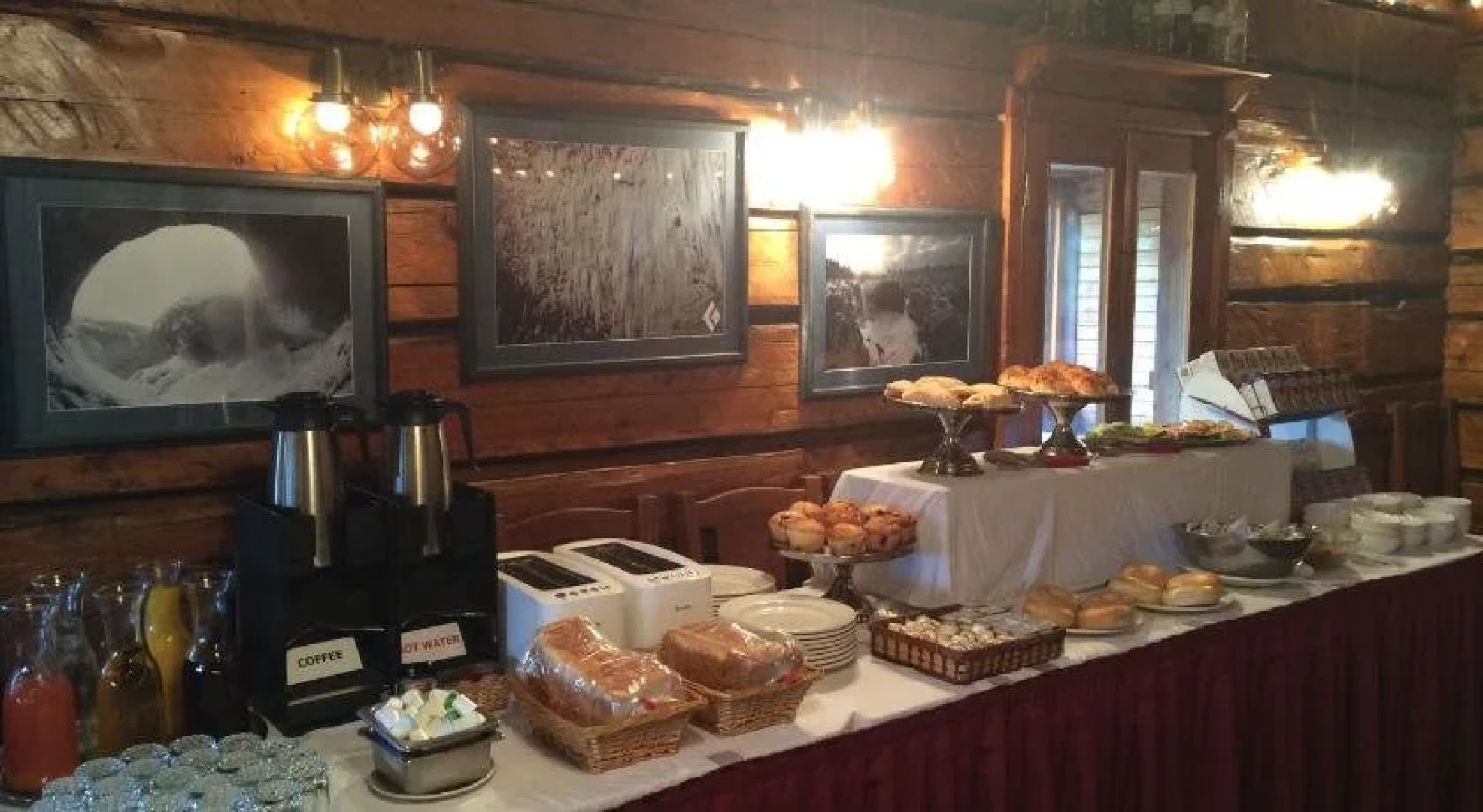 Helmcken Falls Lodge