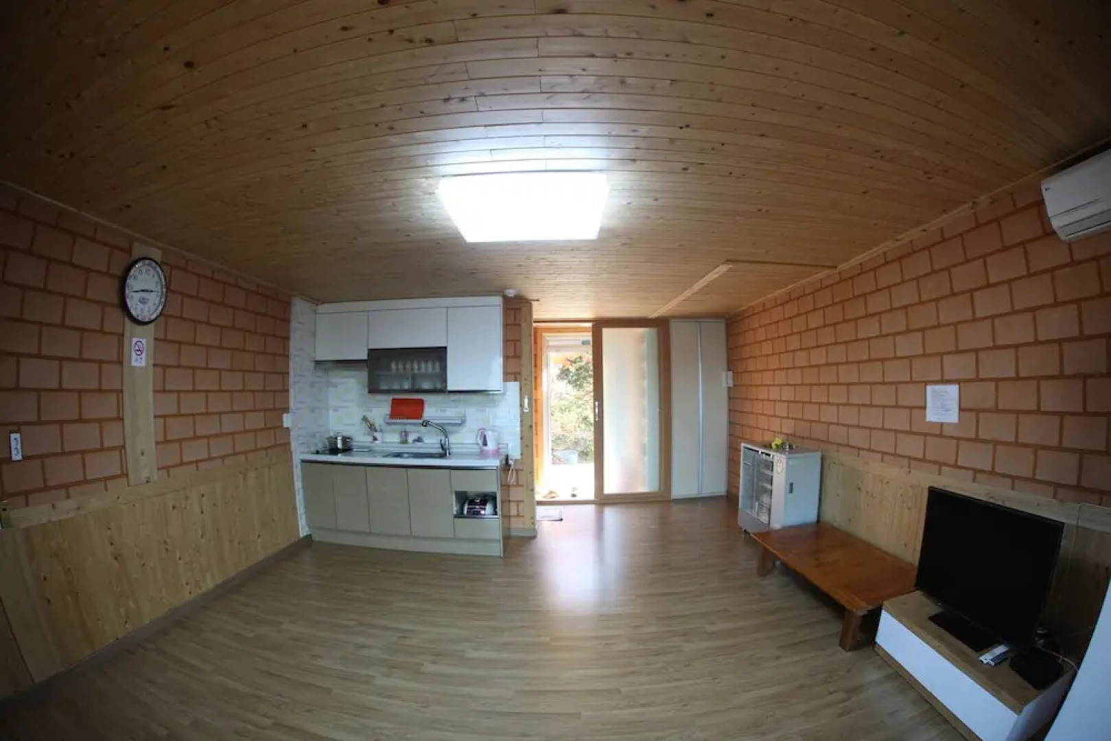 Organic Redclay House