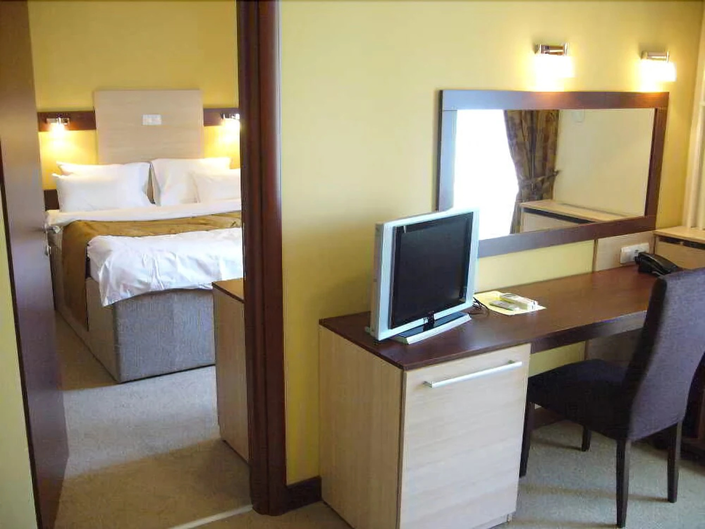 Hotel Leotar
