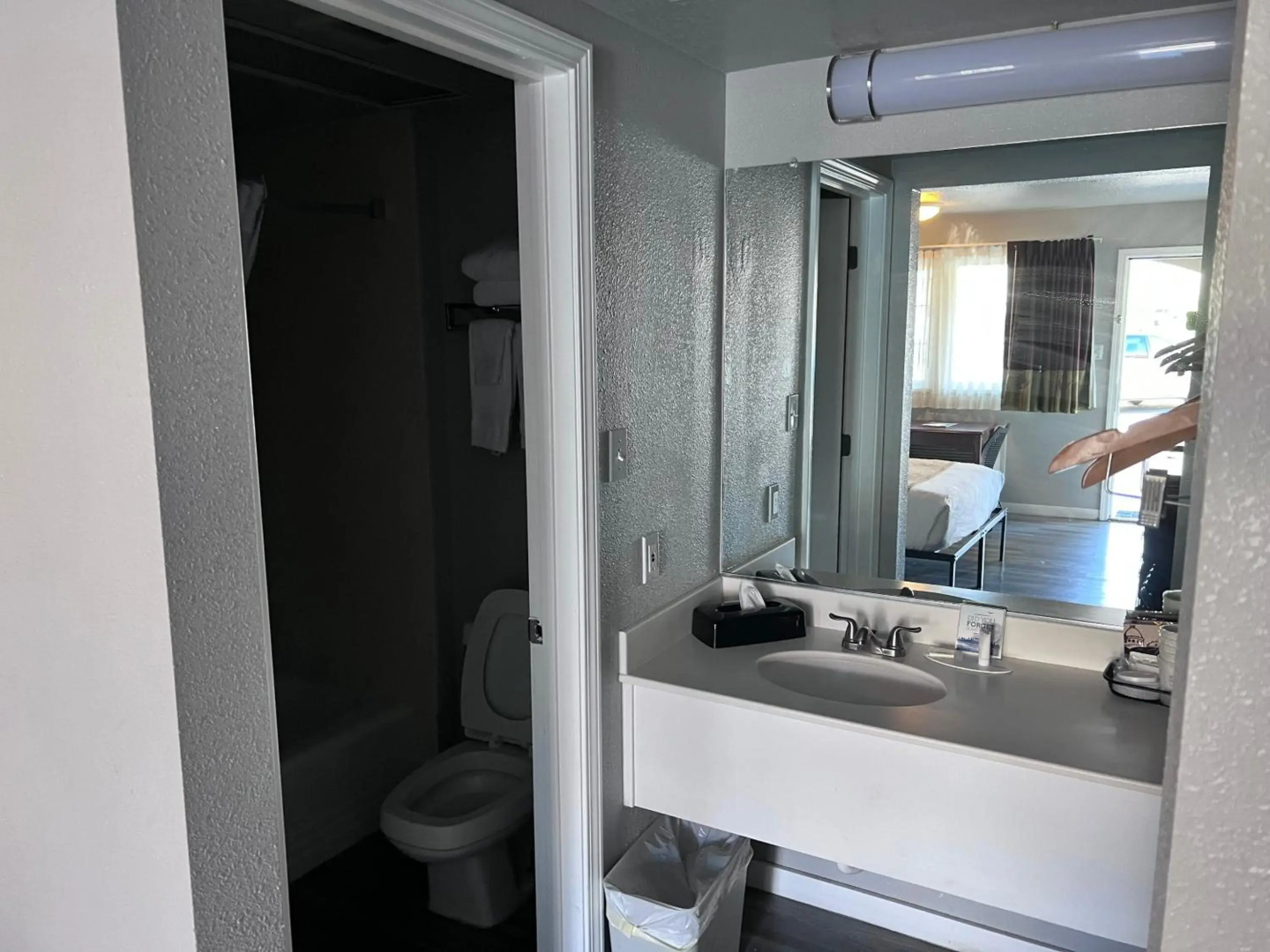 Travelodge by Wyndham Redding CA