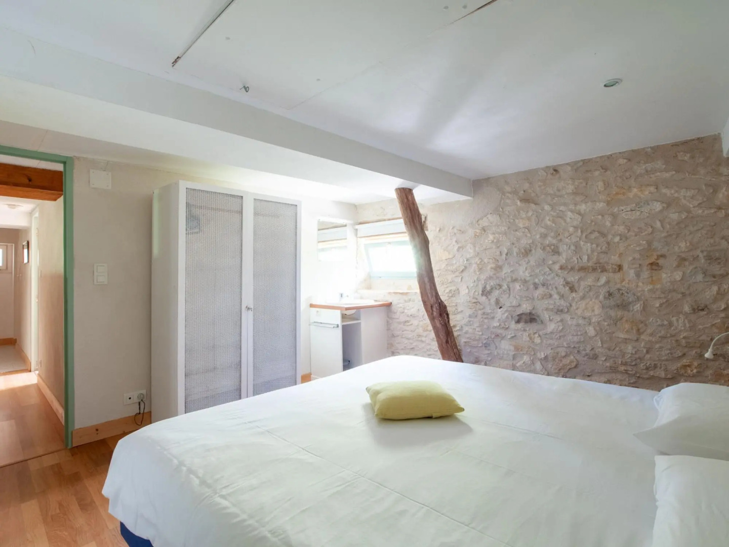 Garden-View Holiday Home in Dégagnac with Jacuzzi