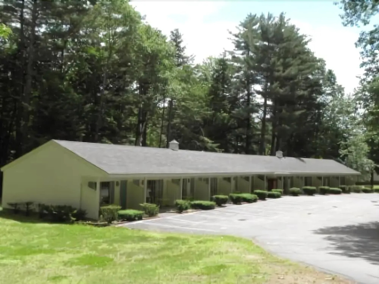 Storybook Inn & Suites