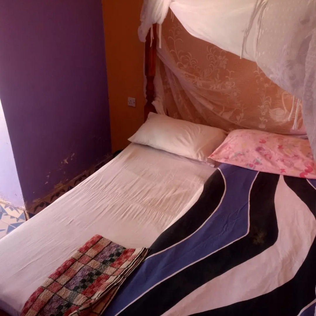 Acaliputo Guest House