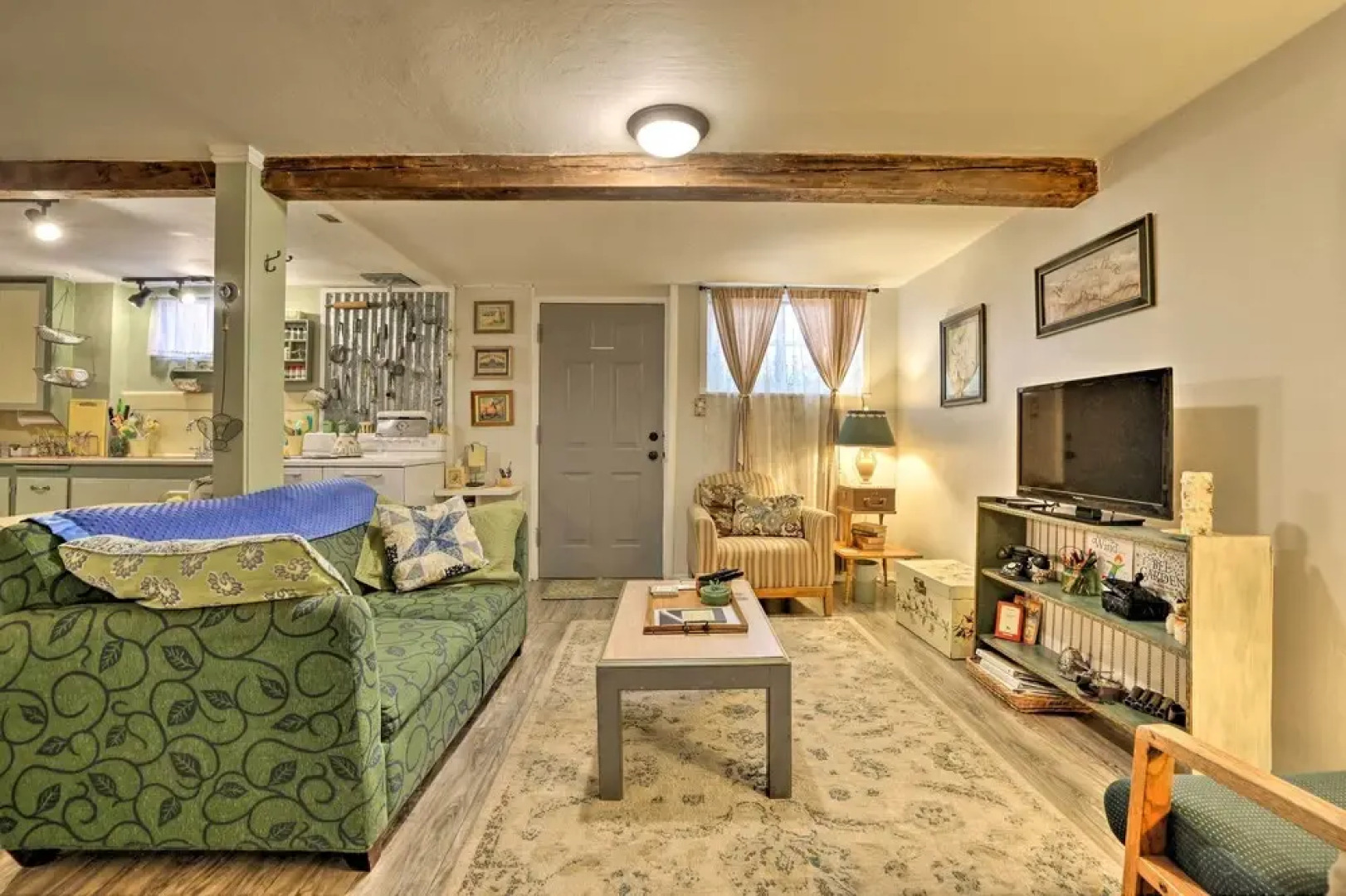 Cozy & Vintage Cedar City Apartment w/ Fire Pit!