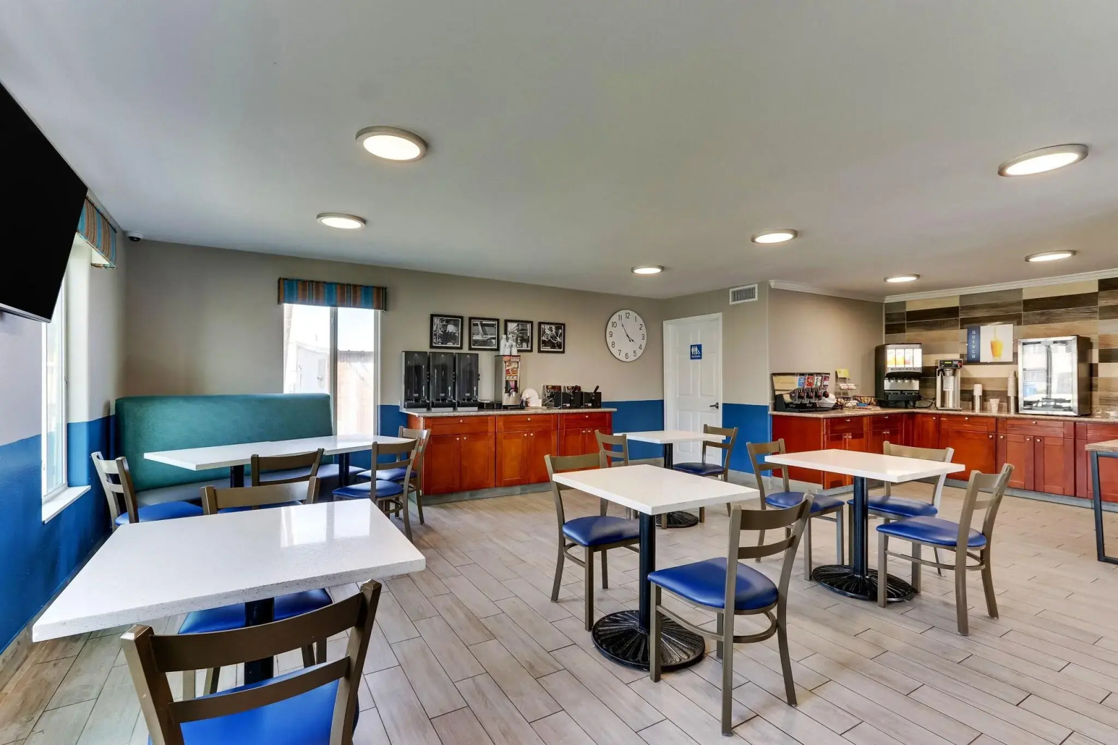 Captain's Quarters Inn