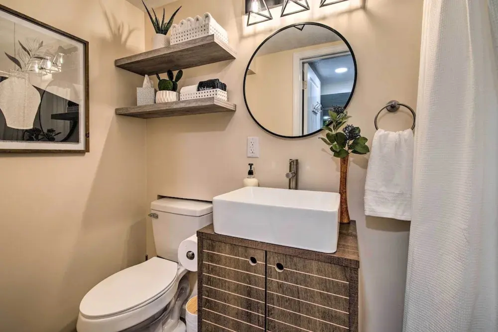 Ideally Located House - 9 Mi From Route 66!