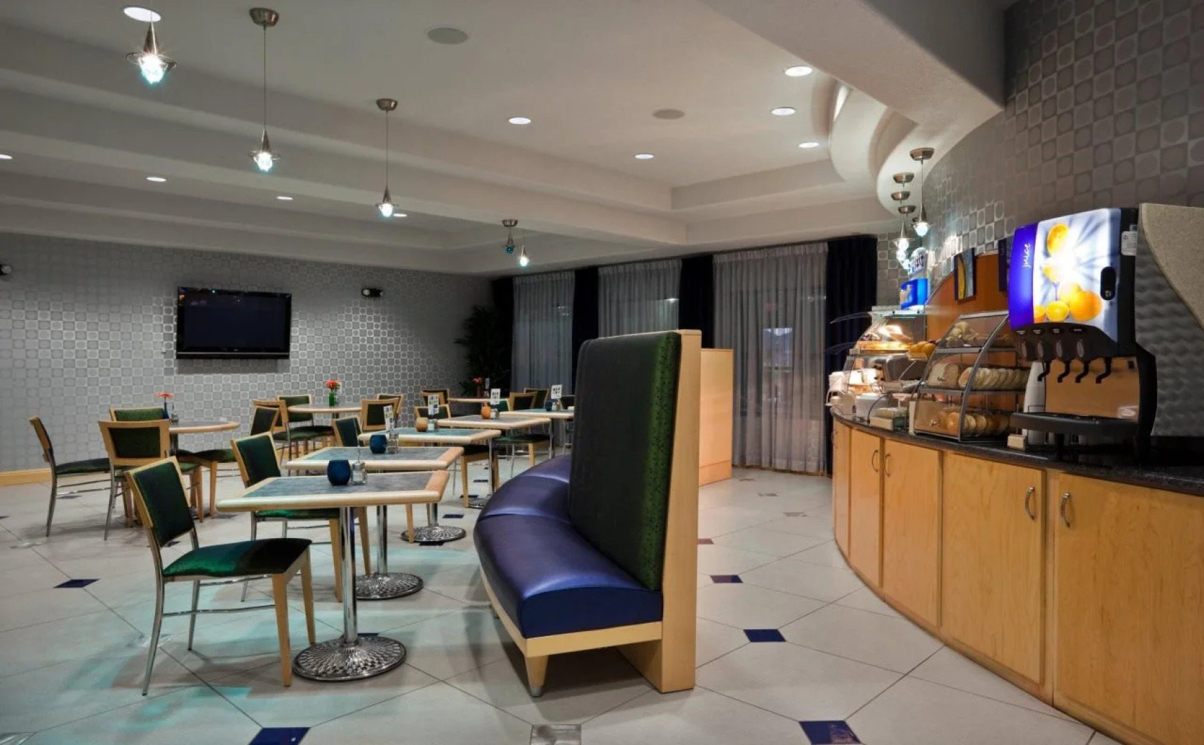 Holiday Inn Express & Suites Austin NE - Hutto by IHG