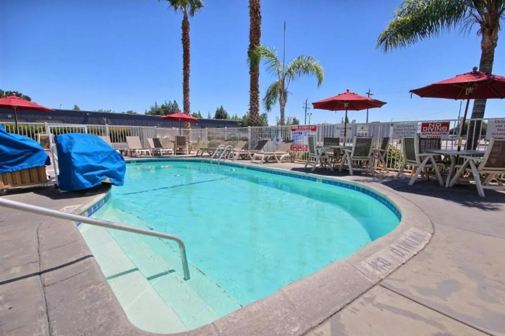 Motel 6 Fresno - Blackstone South