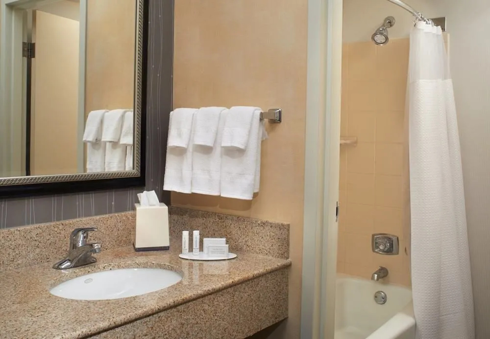 Courtyard Detroit Dearborn