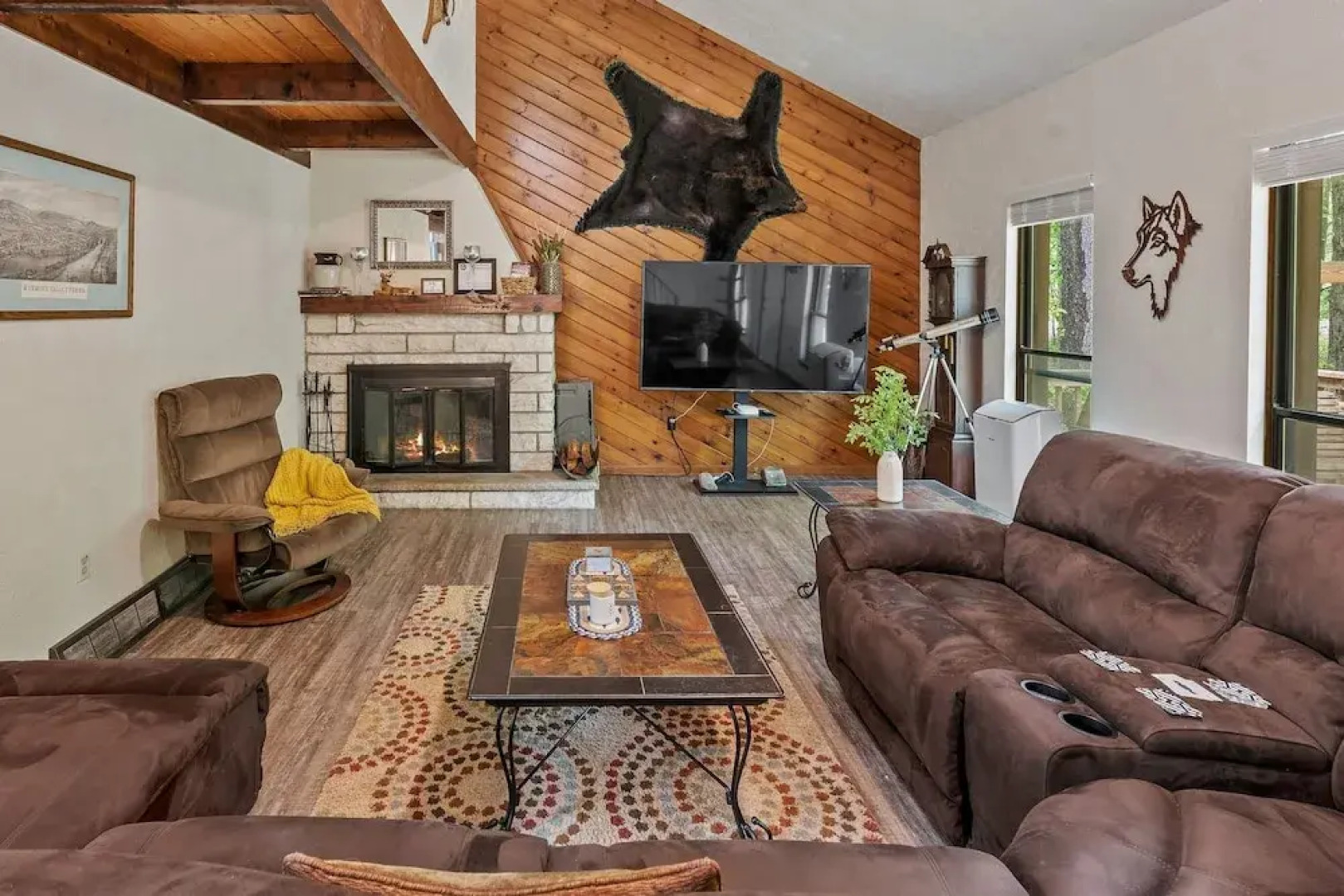 Mountain Must-have by Avantstay Indoor Hot Tub Game Room Fire Pit