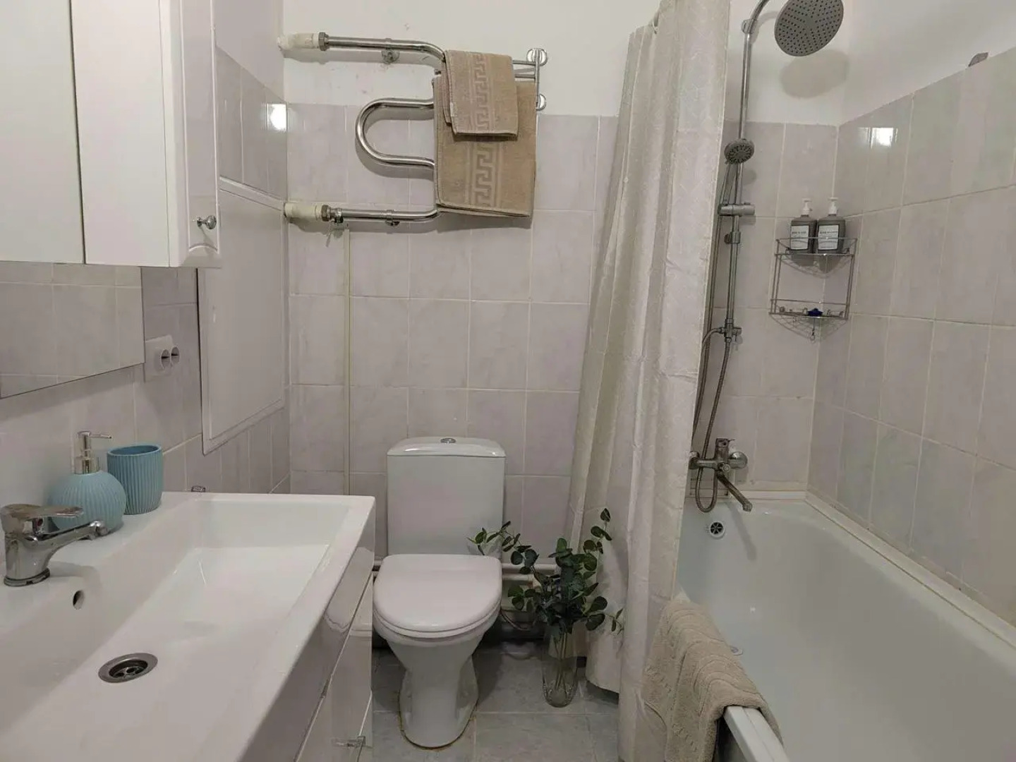 ВГостиВПитер на Переведенской 6