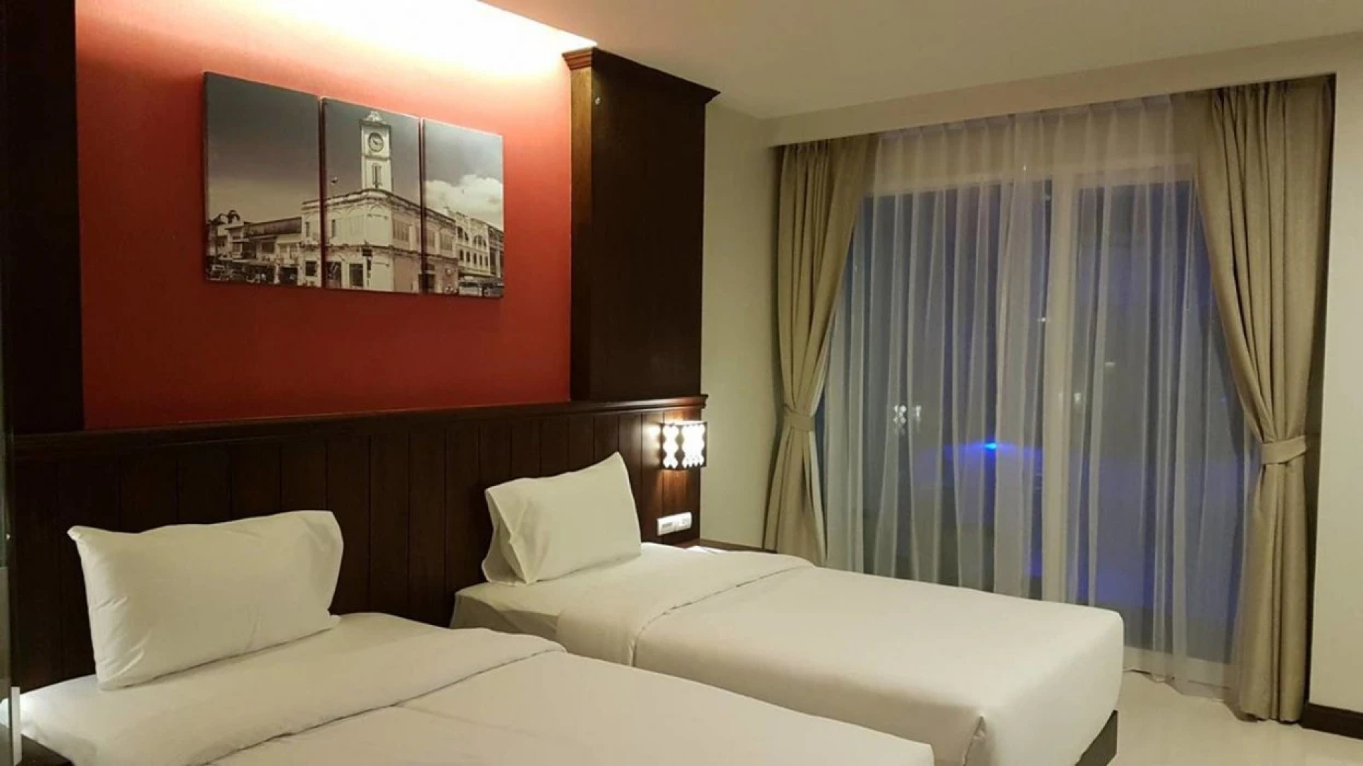 Supicha pool access hotel